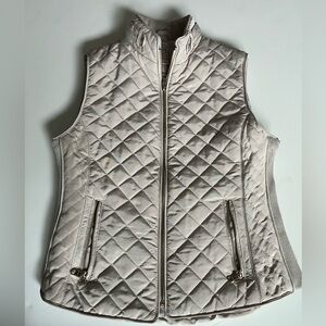quilted vest zipper on the front